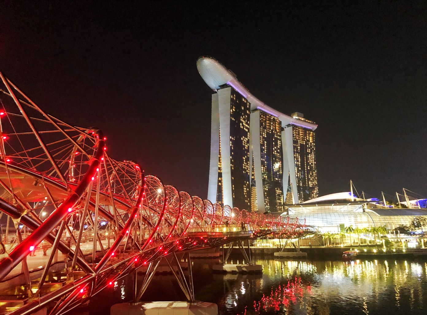 Discover the Enchanting Night Singapore Attractions